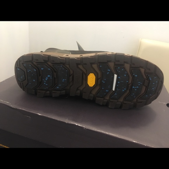 CATERPILLAR Size 7.5 - Picture 2 of 8